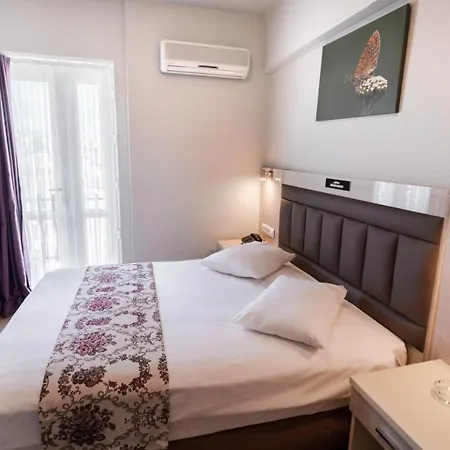 Grand Koeroglu ホテル 4*