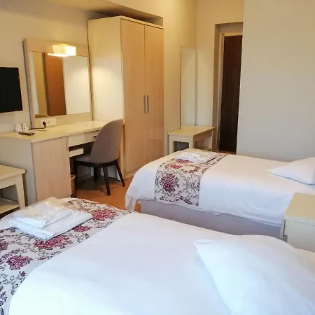 ホテル Grand Koeroglu 4*